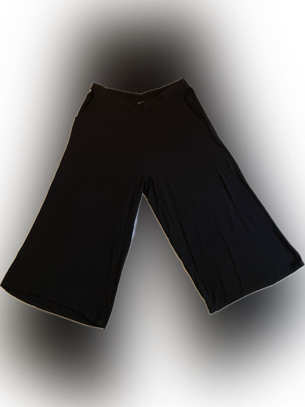 Cotton On Black Wide-Leg Cropped Pants with Side Pockets